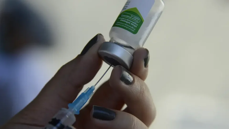 Carnaval pode aumentar casos de complicações respiratórias, diz Fiocruz