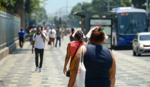 Rio atinge nível 4 de calor pela primeira vez e abre pontos de resfriamento