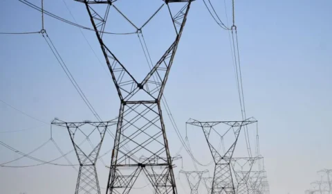 Com alta em energia elétrica, inflação acelera para 0,48% em setembro
