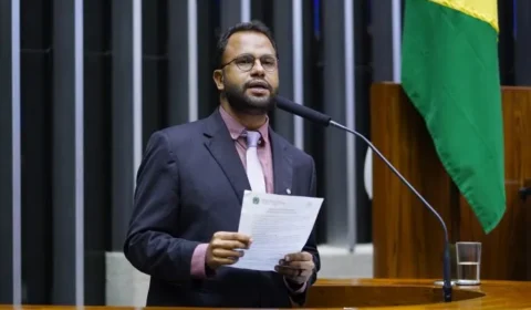 Deputado do PSOL mobiliza campanha antianistia para golpistas do 8 de janeiro