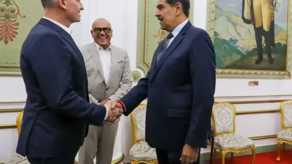 Enviado dos EUA à Venezuela diz que Trump não quer ‘mudança de regime’ em Caracas