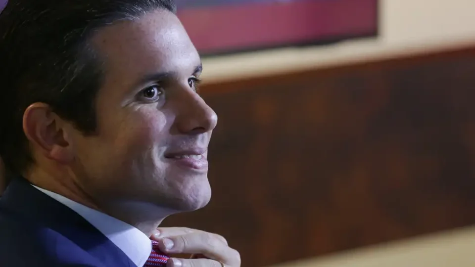 PEC do semipresidencialismo é protocolada na Câmara após aceno de Hugo Motta