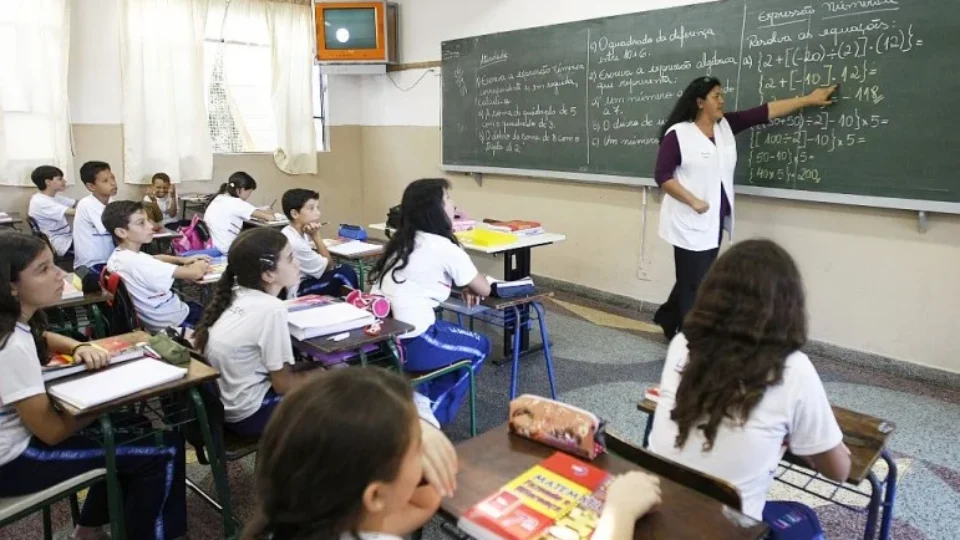 A valorização do servidor público: entre o presente e as heranças do passado