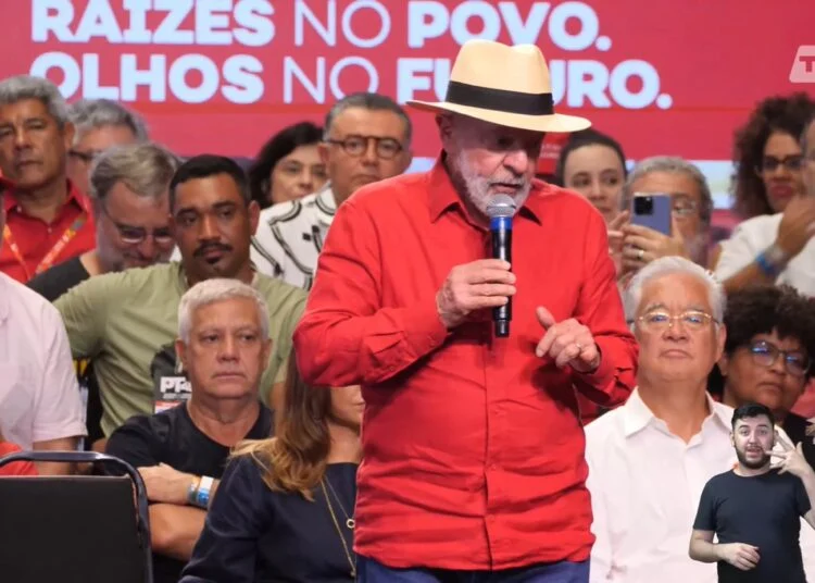 Lula discursa em aniversáriao do PT, no Rio de Janeiro