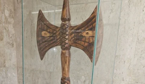 Instituto quer símbolo de religiões afro-brasileiras no STF após aprovação de crucifixos