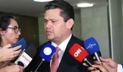 Anistia não está em debate e não é assunto dos brasileiros, diz Alcolumbre
