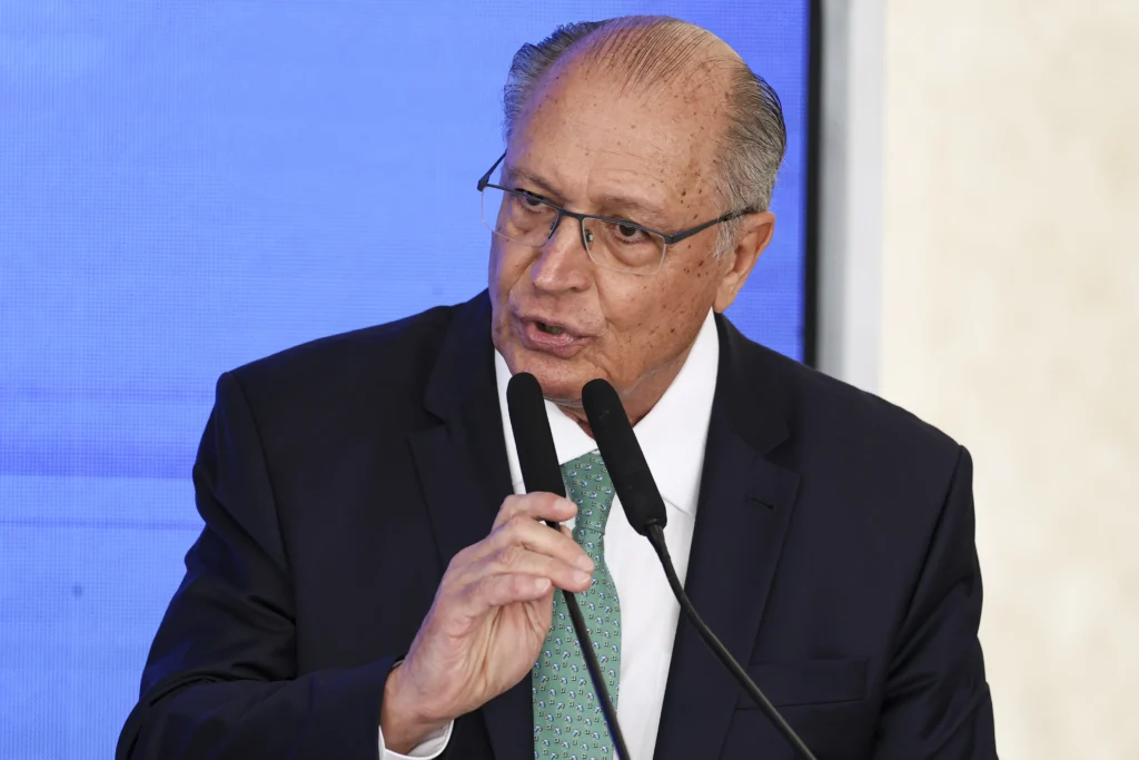 Acordo Mercosul-UE pode elevar exportações brasileiras em 13%, diz Alckmin