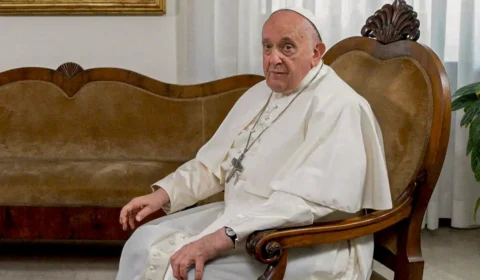 Papa Francisco tem infecção polimicrobiana e segue hospitalizado