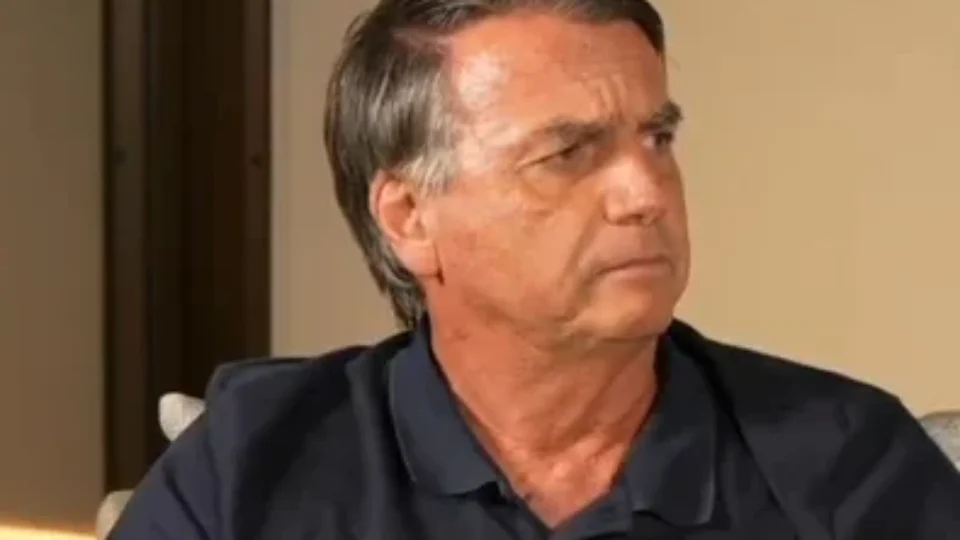 Às vésperas do Dia da Mulher, Bolsonaro diz que petistas são feias e ‘incomíveis’