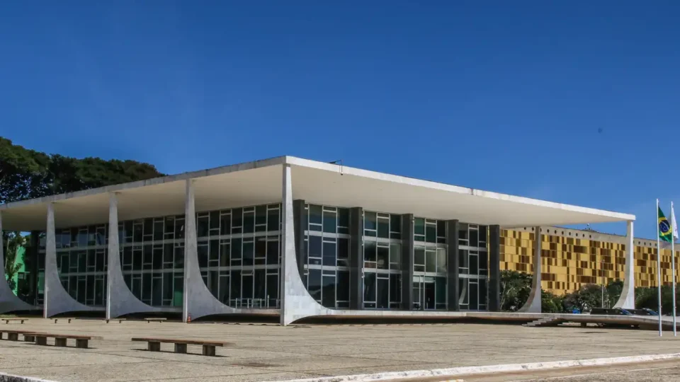 STF volta a julgar revisão da vida toda do INSS