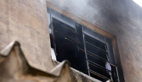 Morre uma das vítimas de incêndio em fábrica de fantasias no RJ