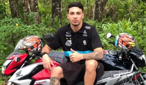 PMs estão rondando casa da família de Ruan, jovem morto após empinar moto, diz mãe