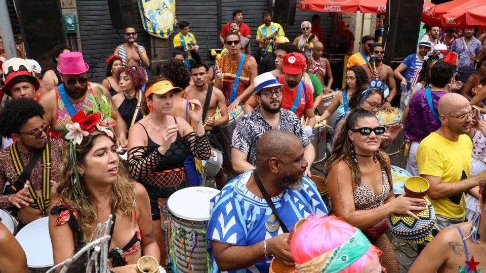 Veja dicas para evitar golpes financeiros no Carnaval