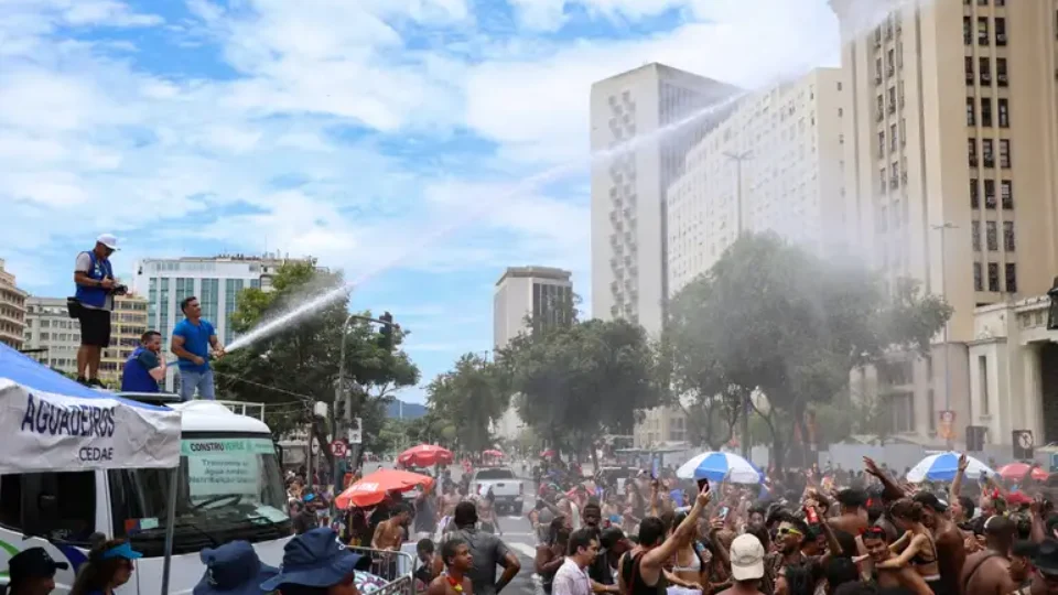 Carnaval 2025 terá calor acima dos 30 °C em quase todas as capitais