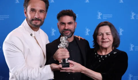 Filme brasileiro ‘O último azul’ ganha Urso de Prata no Festival de Berlim