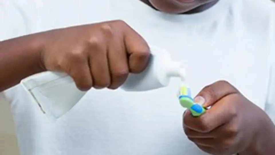 Anvisa suspende interdição de venda de creme dental da Colgate