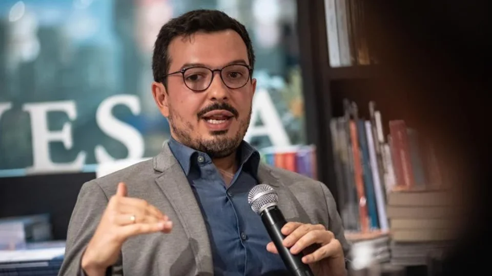 Abraji repudia ataques de Eduardo Bolsonaro ao jornalista Guilherme Amado