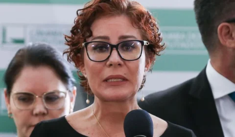 STF tem três votos a zero para condenar Carla Zambelli por porte ilegal de arma