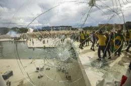 ‘Vivemos a terceira onda do neofascismo no Brasil’