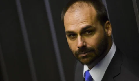 Advogado de Eduardo Bolsonaro nos EUA atua em instituto de empresário apoiador do golpe