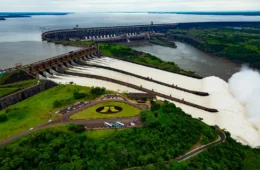 Governo Trump fecha acordo para usar energia de Itaipu e enviar agentes ao Paraguai