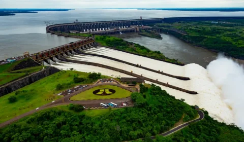 Governo Trump fecha acordo para usar energia de Itaipu e enviar agentes ao Paraguai