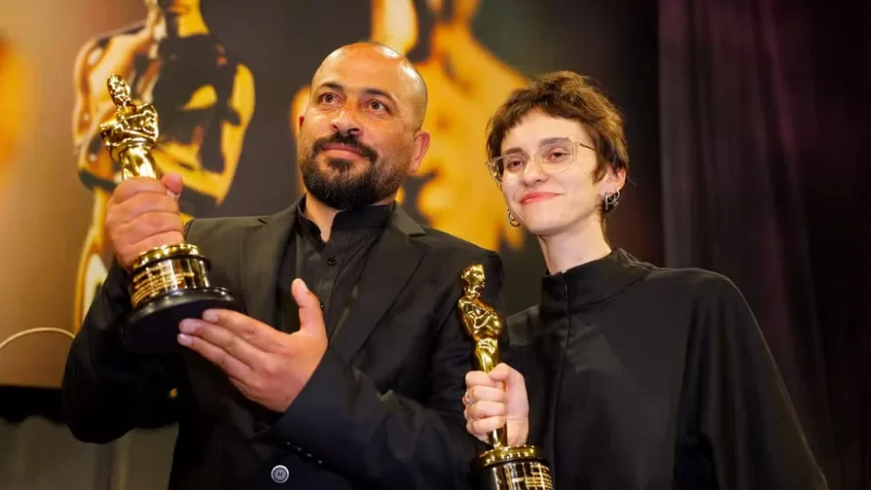 Colonos israelenses lincham palestino vencedor do Oscar de melhor documentário, diz diretor