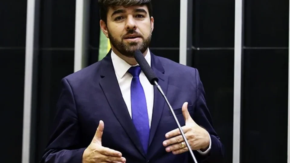 Presidente da Comissão de Saúde da Câmara tentou reduzir imposto para refrigerantes