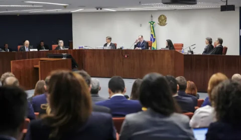 Parlamentares da CPMI do 8 de janeiro comentam primeiro dia de julgamento