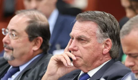 Defesa de Bolsonaro ataca delação de Cid, mas ignora provas contra ele