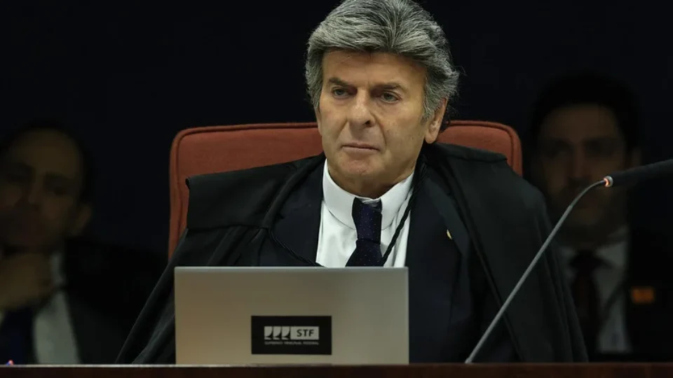 Fux deve consolidar divergência com Moraes, mas chance de pedir vista é baixa