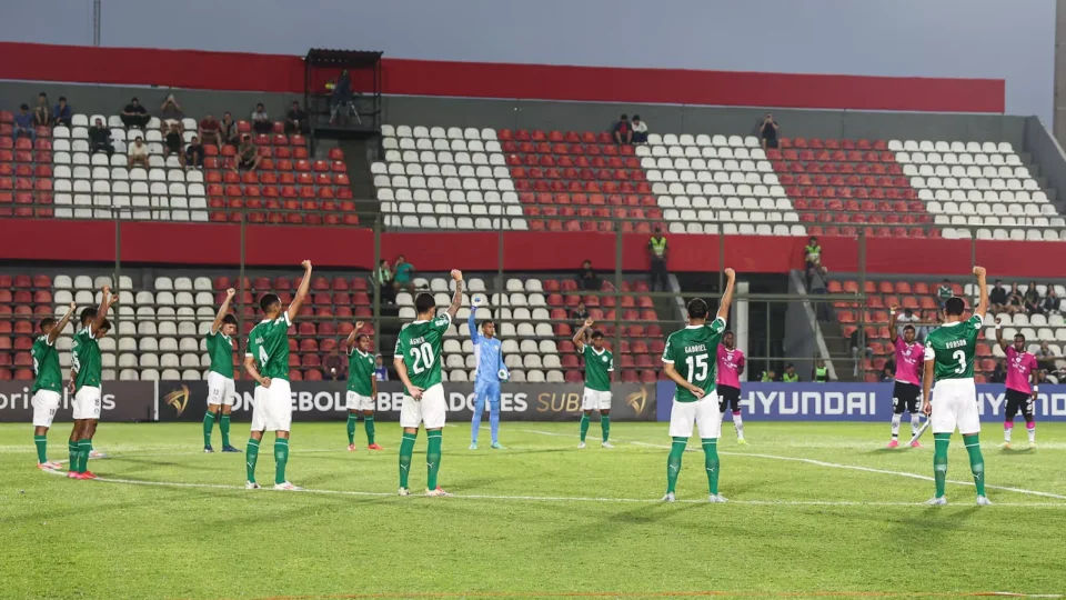 Educafro ajuíza ação civil pública contra CBF e Conmebol por racismo no futebol