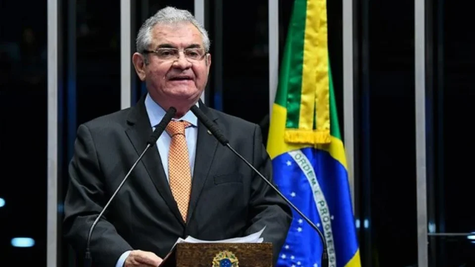 Relator apresenta parecer para Orçamento com superávit de R$ 15 bi; confira os detalhes da proposta