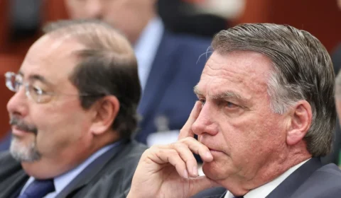 Abin Paralela: PF vê responsabilidade de Bolsonaro, mas espera STF para formalizar indiciamento