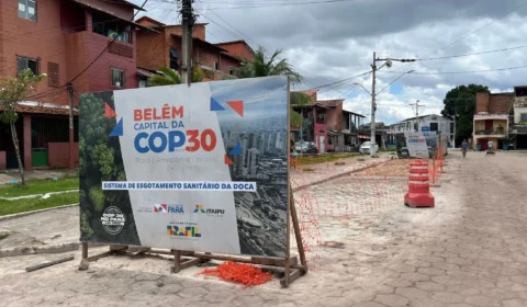 Favela de palafitas recebe esgoto e entulhos de bairro nobre de Belém em obra da COP30