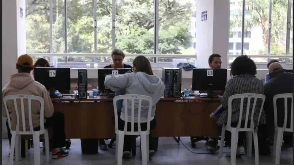 Consumidor poderá negociar dívidas em mutirão com 160 instituições