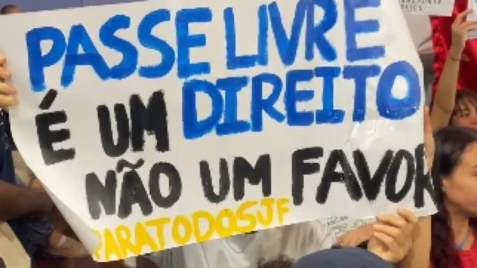 Juiz de Fora (MG) aprova passe livre estudantil