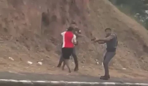 Homem desarmado é agredido e morto por policiais militares em Barueri (SP)