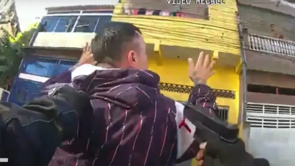MP volta atrás e PM vira réu por morte de jovem rendido em São Paulo