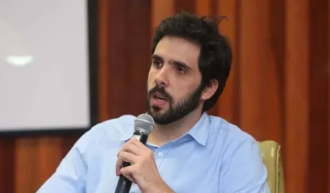 Jornalista do UOL está sendo seguido e teve dados expostos em site difamatório