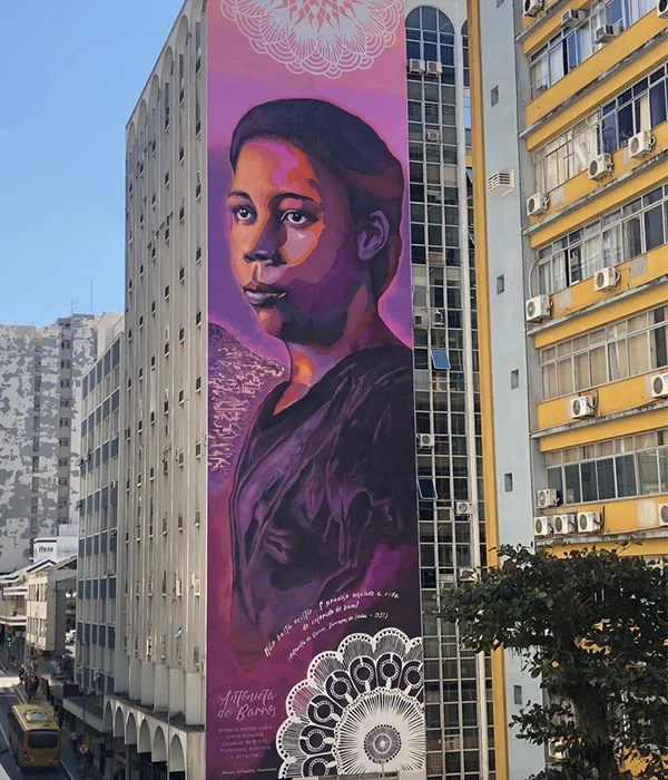 Em 2019, Antonieta de Barros recebeu uma homenagem em um mural instalado na lateral de um prédio no centro de Florianópolis. Foto: Acervo/Gugie Cavalcanti