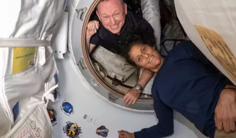 Astronautas da Nasa iniciam retorno à Terra após 9 meses