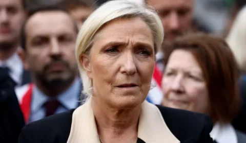 Marine Le Pen é considerada culpada por desvio de fundos da UE e fica inelegível