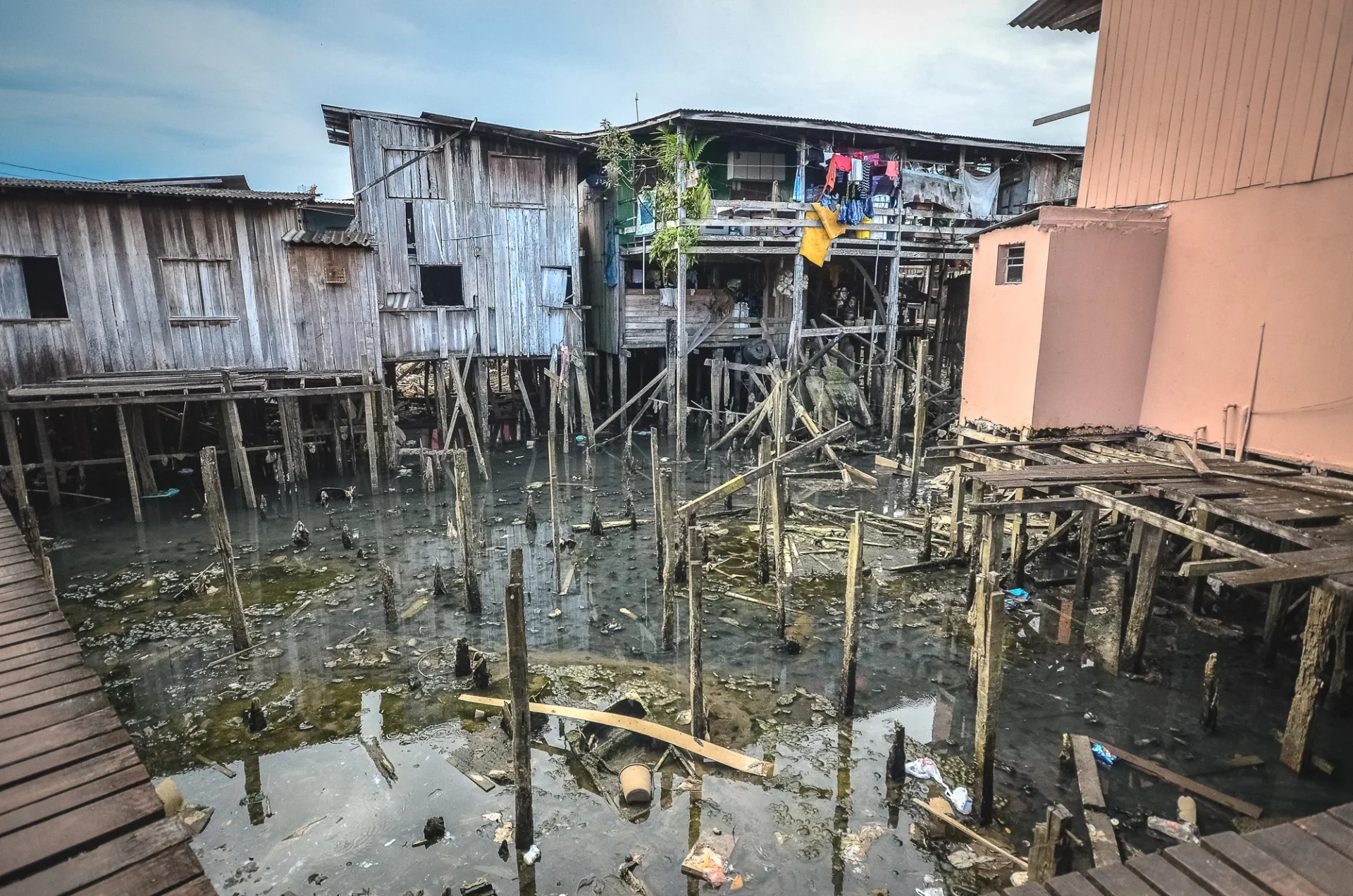 Favela vila da barca palafita Belém
