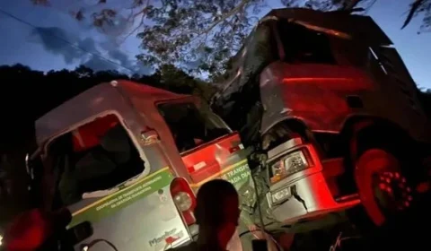 Acidente entre van e caminhão deixa 10 mortos na Chapada Diamantina