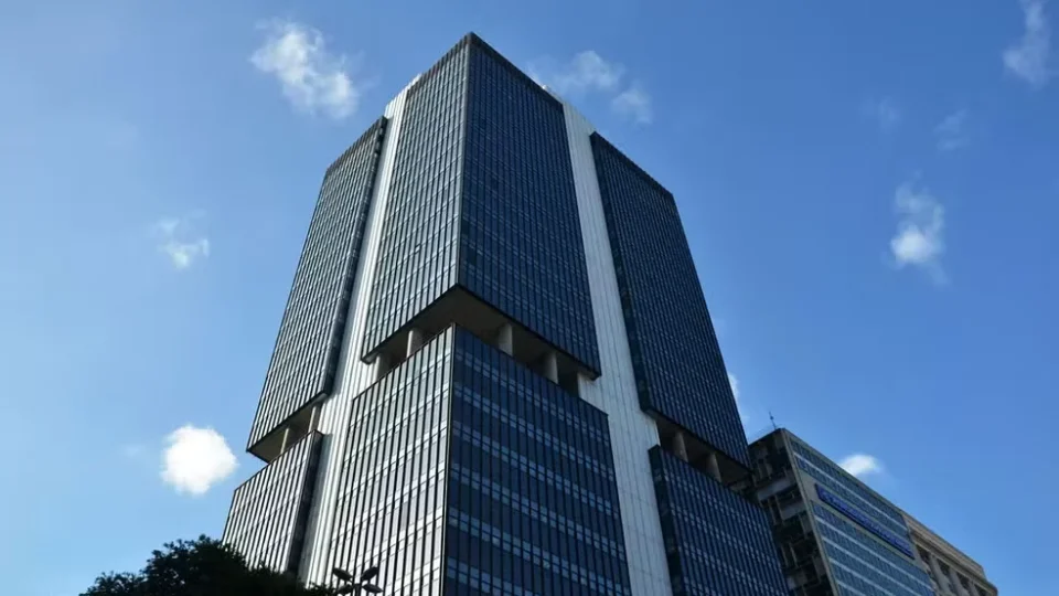 Caso Master leva Banco Central a liberar compulsórios para reforçar o FGC