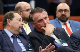 Bolsonaro foi orientado a imitar postura de Dilma, mas não acompanhou votos no STF