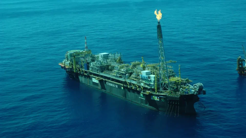 Petrobras localiza hidrocarbonetos no pré-sal da Bacia de Campos