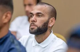Daniel Alves é absolvido pela Justiça da Espanha após anulação de sentença