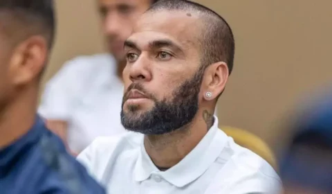 Daniel Alves é absolvido pela Justiça da Espanha após anulação de sentença